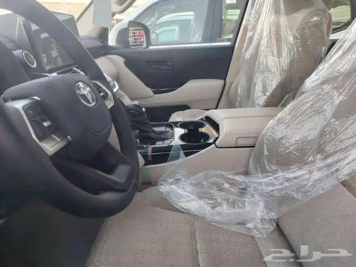 لاندكروزر GXRL2 بنزين 2025 4