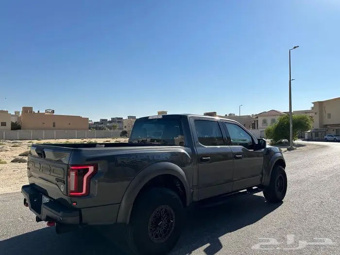 فورد F150 رابتر 1