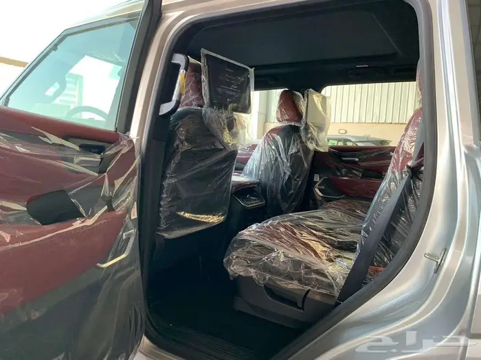 نيسان باترول بلاتنيوم موديل 2025 - فضي 7