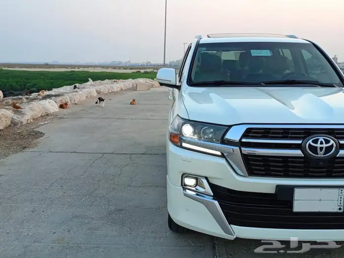 للبيع تويوتا لاندكروزر GXR 8V فل كاملGrand Touring  2021 14