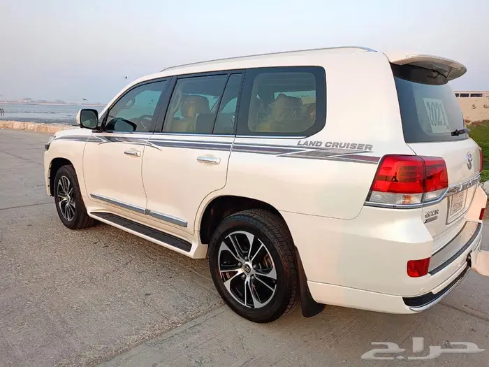 للبيع تويوتا لاندكروزر GXR 8V فل كاملGrand Touring  2021 31