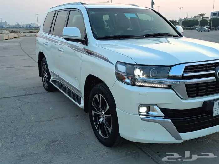 للبيع تويوتا لاندكروزر GXR 8V فل كاملGrand Touring  2021 32