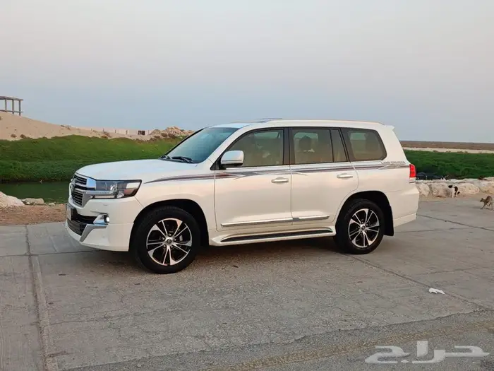 للبيع تويوتا لاندكروزر GXR 8V فل كاملGrand Touring  2021 5