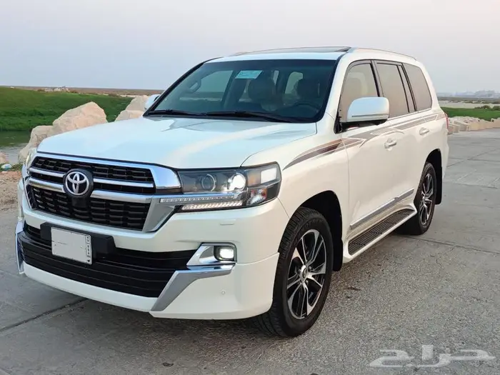 للبيع تويوتا لاندكروزر GXR 8V فل كاملGrand Touring  2021 36