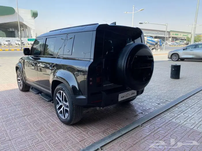 ديفندر- 2023 - S -P400 5