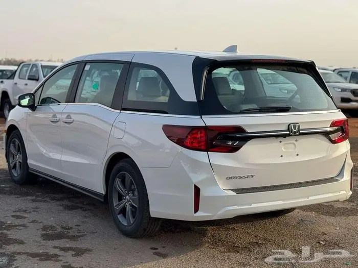 هوندا اوديسي LX موديل 2025 - اللون - ابيض - - رمادي 19