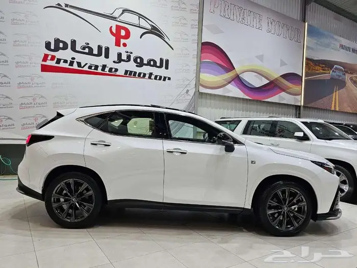 لكزس NX350 F سبورت - موديل 2022 فل كامل 11