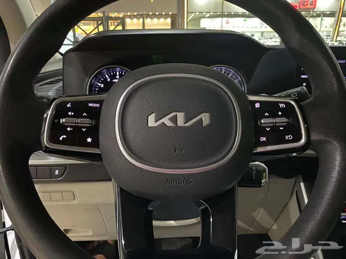 كيا كرنفال 2023 عدد محدود ( كاش واقساط) 12