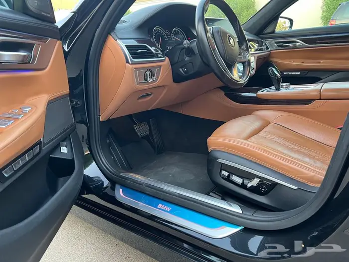 بي ام دبليو 740Li 2016 pure excellence 23