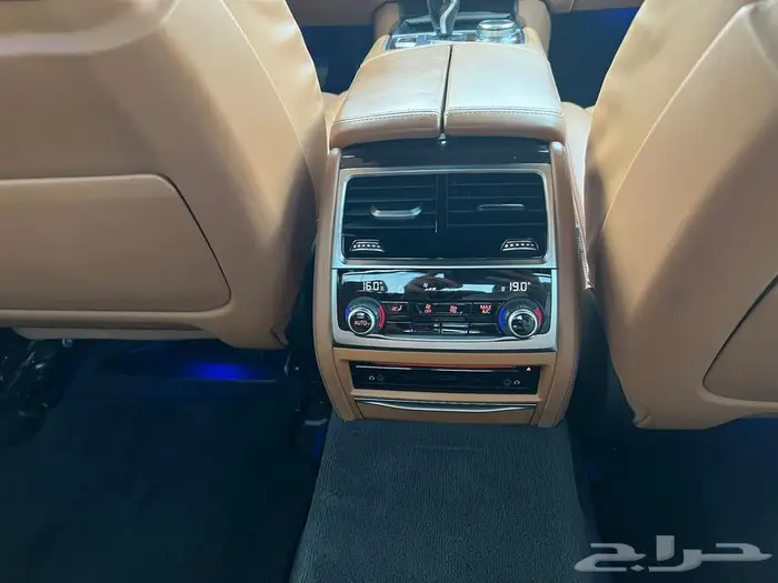 بي ام دبليو 740Li 2016 pure excellence 40