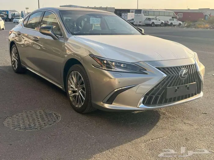 لكزس ES 350 DD فل كامل 2025 سعودي 2