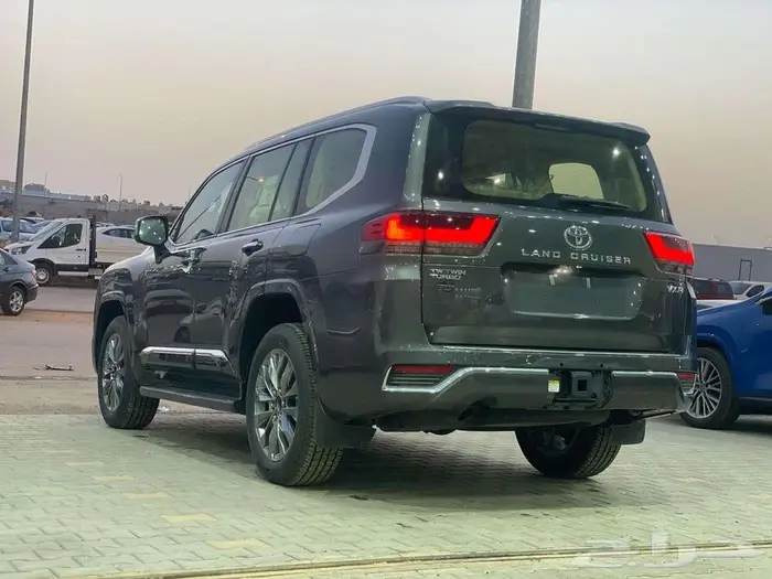 تويوتا لاندكروزر VXR ديزل 2023 - بطاقه جمركيه 4