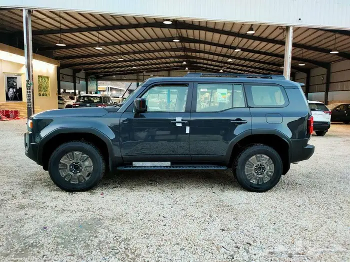 تويوتا برادو TXL 3 بنزين 2025 رصاصي غامق 4