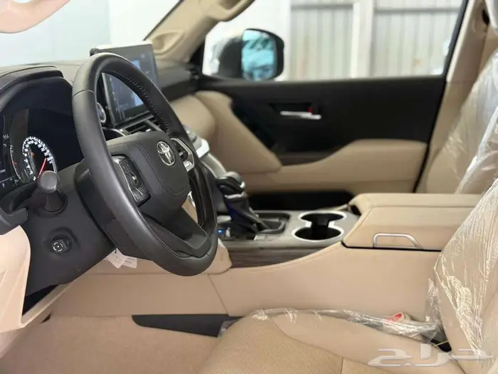 تويوتا لاندكروزر VXR ديزل 2023 - بطاقه جمركيه 10