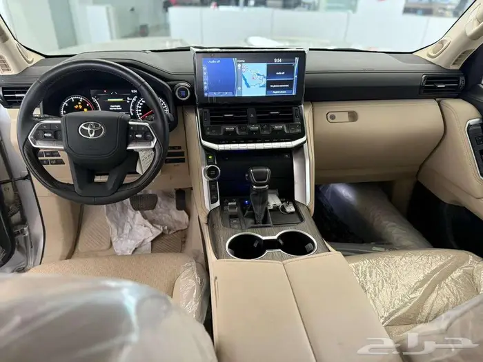 تويوتا لاندكروزر VXR ديزل 2023 - بطاقه جمركيه 15