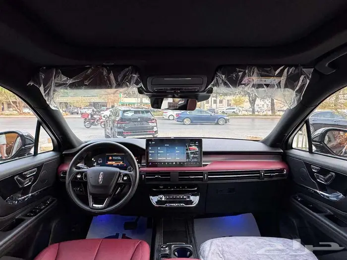 لنكولن كورسير 2025 10