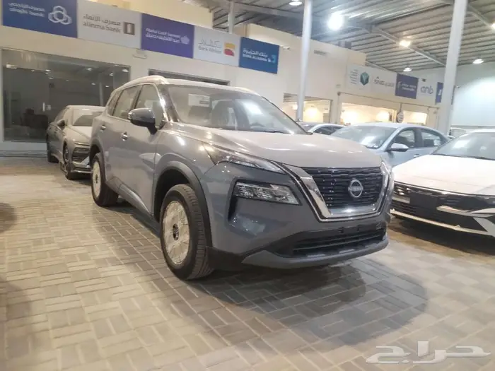 نيسان اكس تريل استندر دبل 5 مقاعد موديل 2025 0