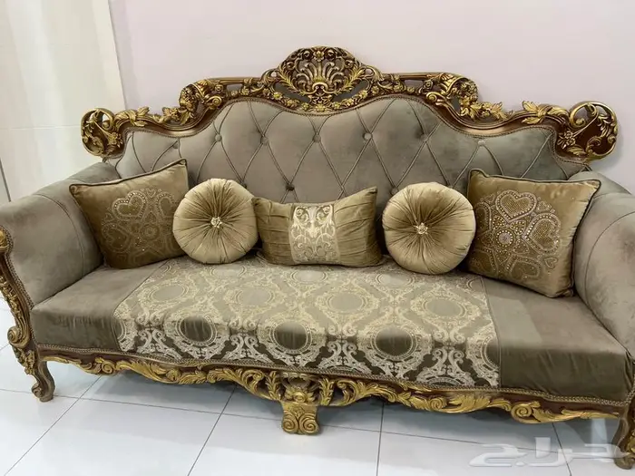 كنب 3 ثلاثيه و 4 كراسي فرادي البيع 1500 3