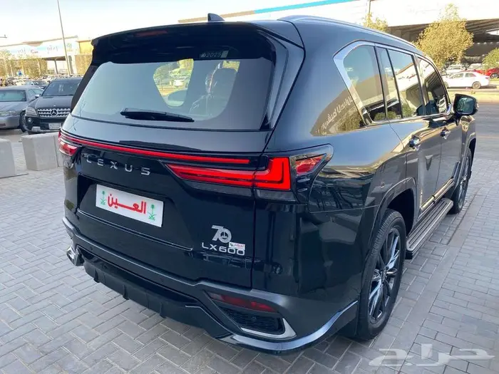 لكزس اف اسبوت الساير موديل 2025 عداد 10 الاف كم فقط 6