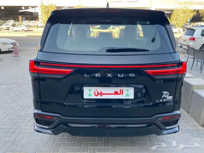 لكزس اف اسبوت الساير موديل 2025 عداد 10 الاف كم فقط 5