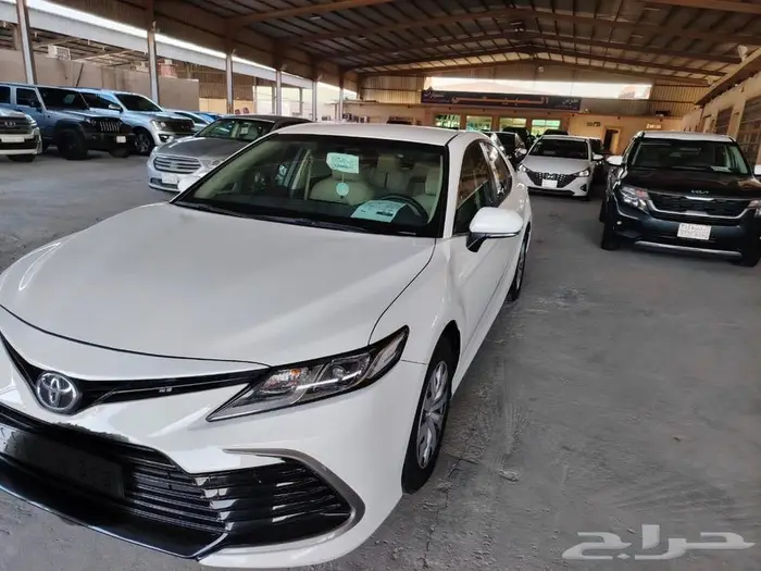 كامري LE 2024 ستاندر سعودي بنزين ممشى قليل شبه وكاله 1