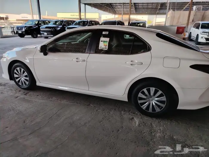 كامري LE 2024 ستاندر سعودي بنزين ممشى قليل شبه وكاله 3