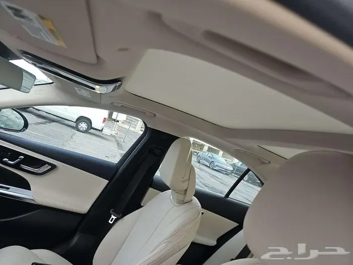 2025 Mercedes-Benz E 350 4MATIC Sedan 9