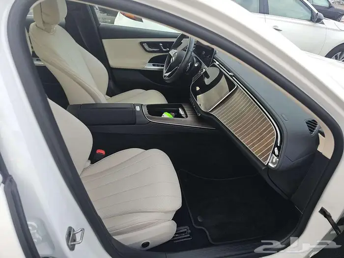 2025 Mercedes-Benz E 350 4MATIC Sedan 7