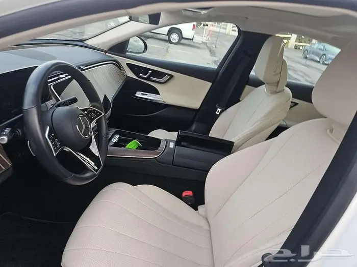 2025 Mercedes-Benz E 350 4MATIC Sedan 4