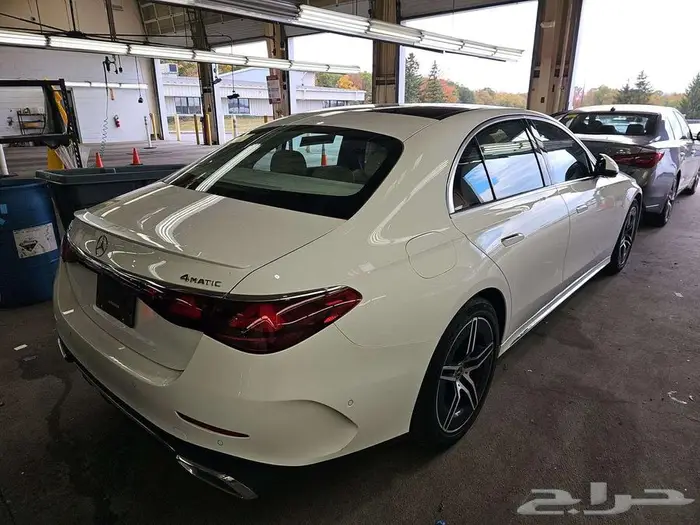 2025 Mercedes-Benz E 350 4MATIC Sedan 2