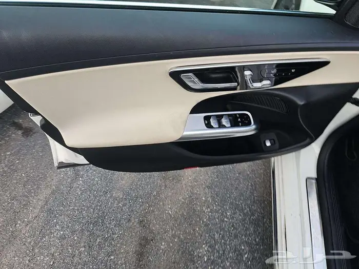 2025 Mercedes-Benz E 350 4MATIC Sedan 10