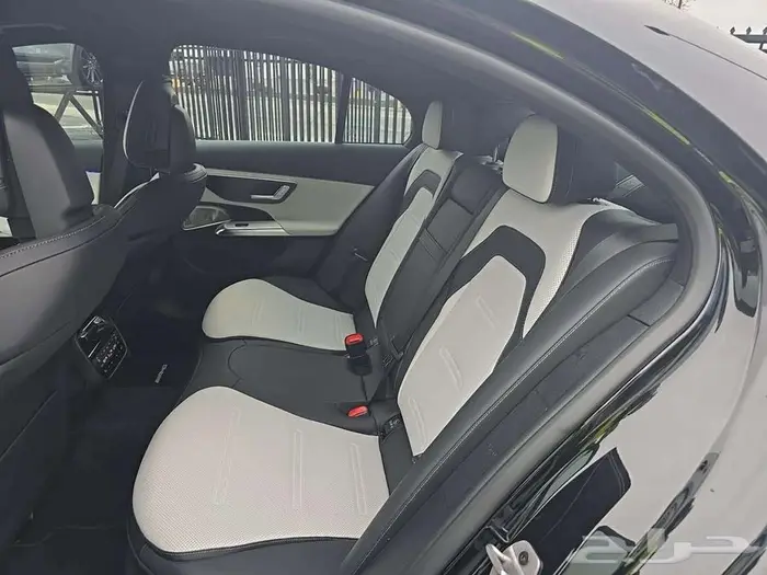 2026 Mercedes-Benz AMG E 53 4MATIC  Hybrid Sedan 7