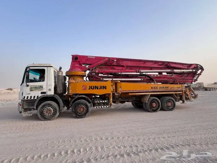 مضخة JUNJIN 42 متر موديل 2007 1