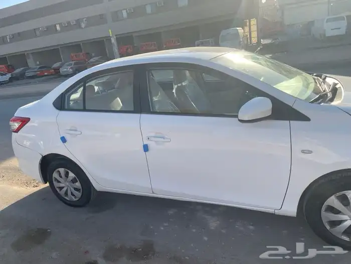 يارس 2016 نظيف جدا قير عادي 8