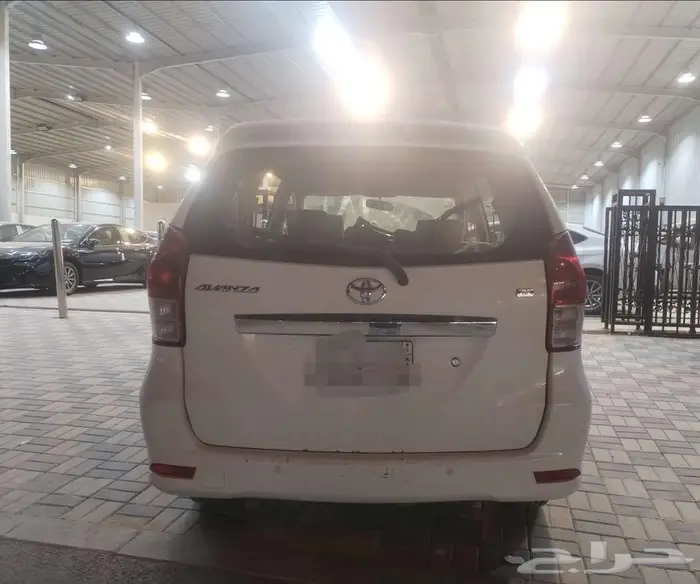 تويوتا افانزا موديل 2015 3