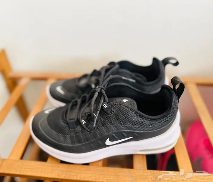 حذاء نايك أصلي اولاد مقاس 31 شبه جديد 0