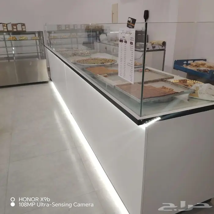 محل حلويات للتقبيل 1