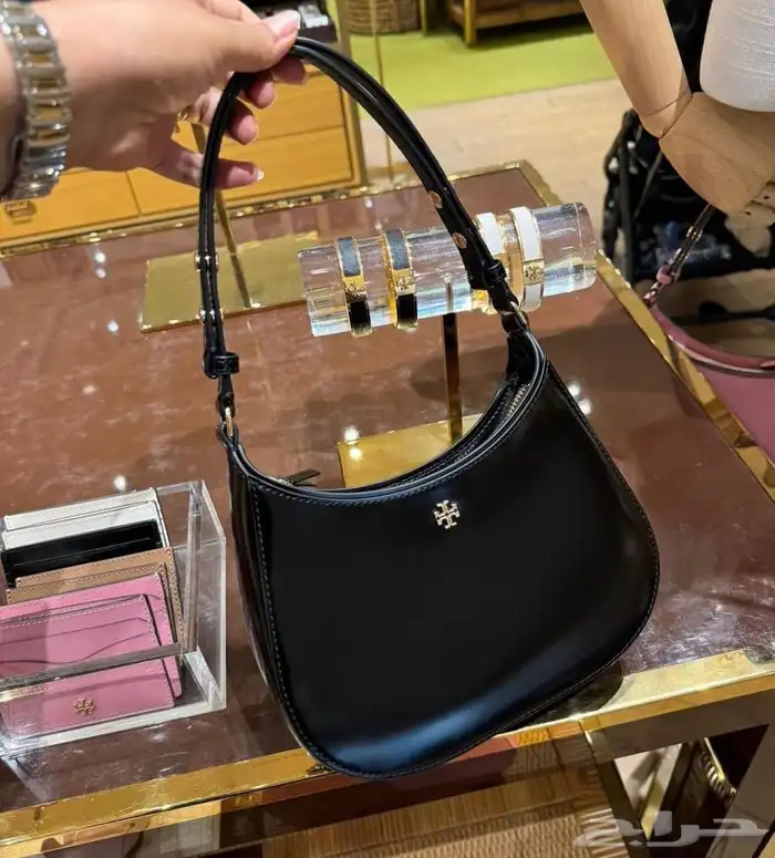 شنط وساعات ماركه درجه أولى أسعاروجوده ممتازه تنفع هدايا 4