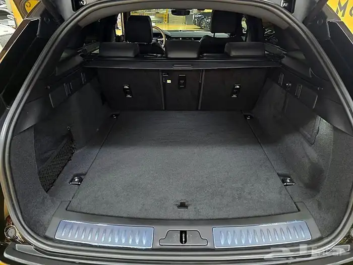 Velar 3.0 P400 Dynamic HSE 2025 4