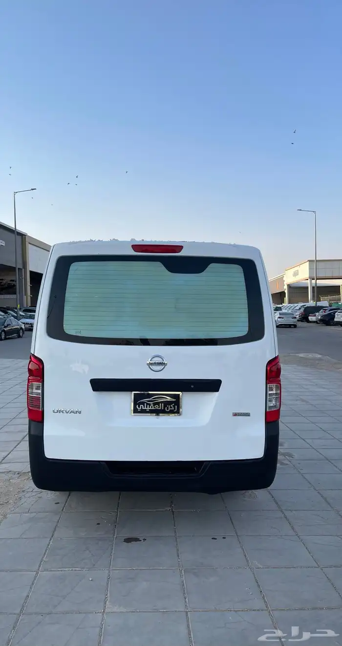 نيسان اورفان موديل 2022 ديزل ثلاجه فاتوره ضريبيه 3