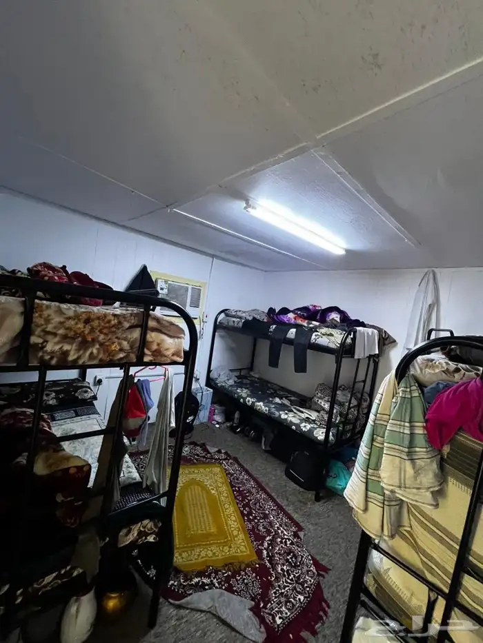 للبيع بركس غرفتين وحمام ومطبخ 9.5 ب 3.5 8