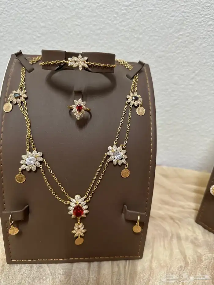 اكسسوارات بديله الذهب أنيقه وباسعار جمله 1