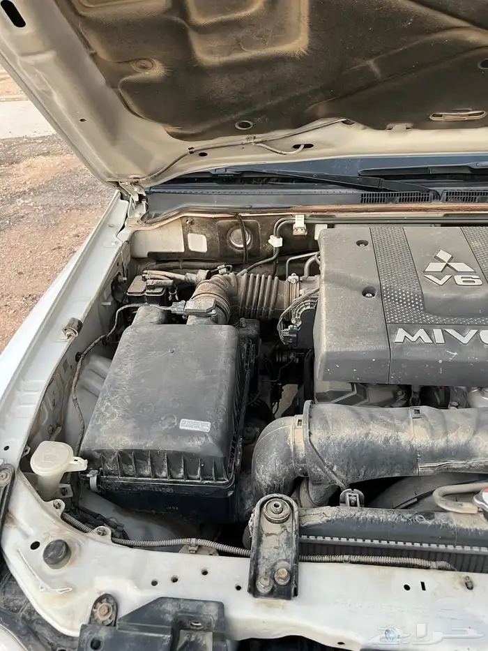 جيب باجيرو ربع 2014 ابيض 12