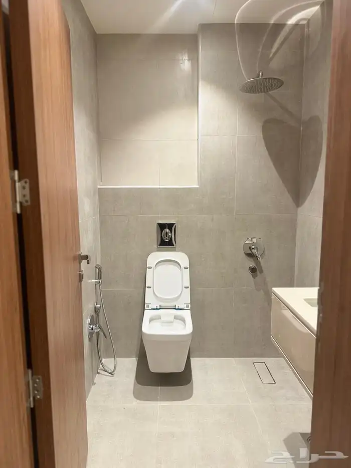 شقة للإيجار في برج جود جلامور 3