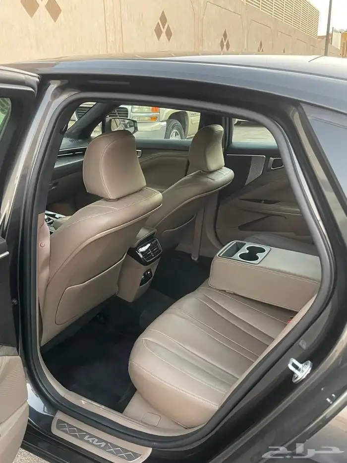 كيا K8 2022 خليجي 15