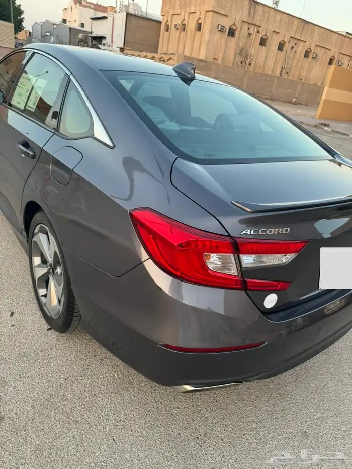 للبيع اكورد 2018 سبورت نظيف جدا 12