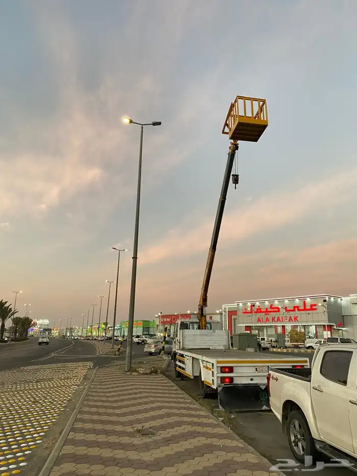 ونش كرين يوم ترك خمسه طن خمس وصال للايجار يوجدسله باسكت 0