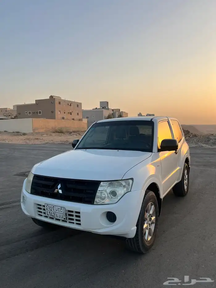 جيب باجيرو ربع 2014 ابيض 1