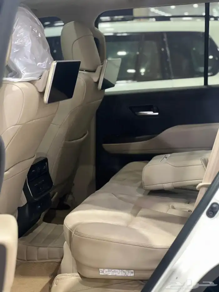 تويوتا لاندكروزر 2024 17