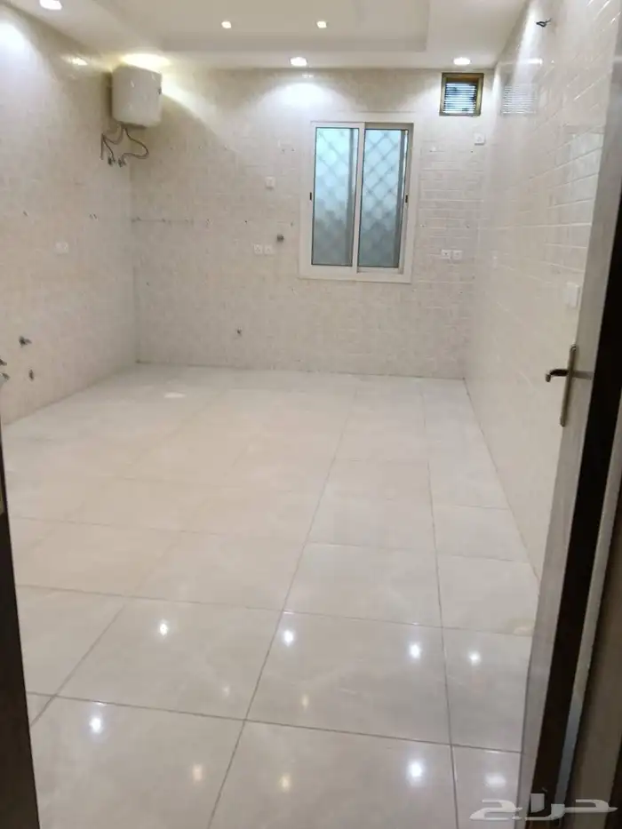 شقة جديدة للايجار بالوسام 3 4